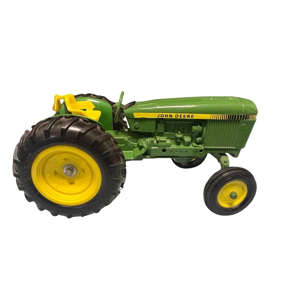 ERTL 1:16 scale‎ John Deere model 2440 die-cast utility tractor toy